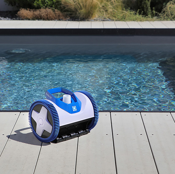 Rénovation de piscine avec système de nettoyage automatique